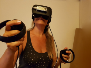 Gitte Maack med VR briller