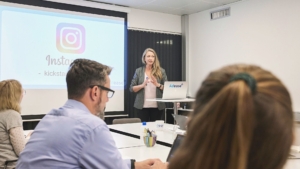 bestil en tilpasset workshop så du selv kan håndtere din Facebook, Instagram eller LinkedIn profil